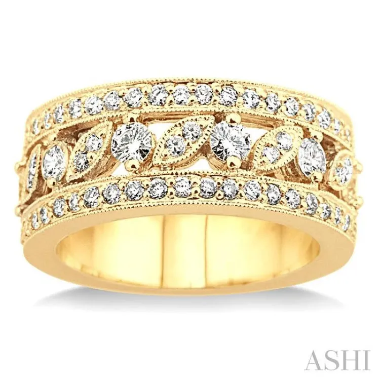 1 1/4 Ctw Diamond Wedding Band in 18K Yellow Gold