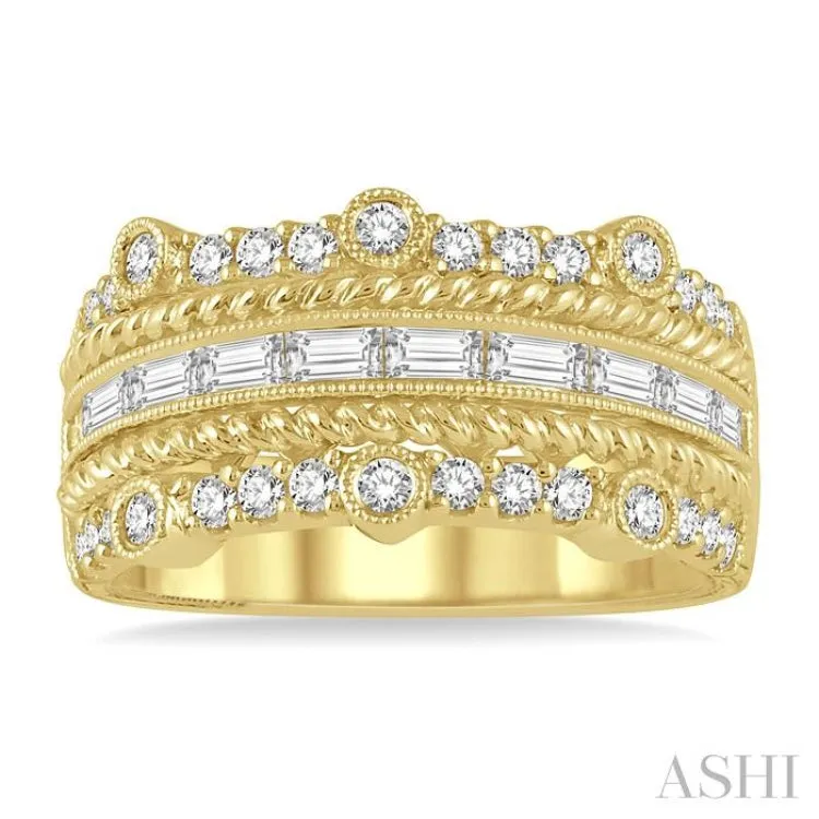 1 Ctw Round Cut and Baguette Diamond Wedding Band in 14K Yellow Gold