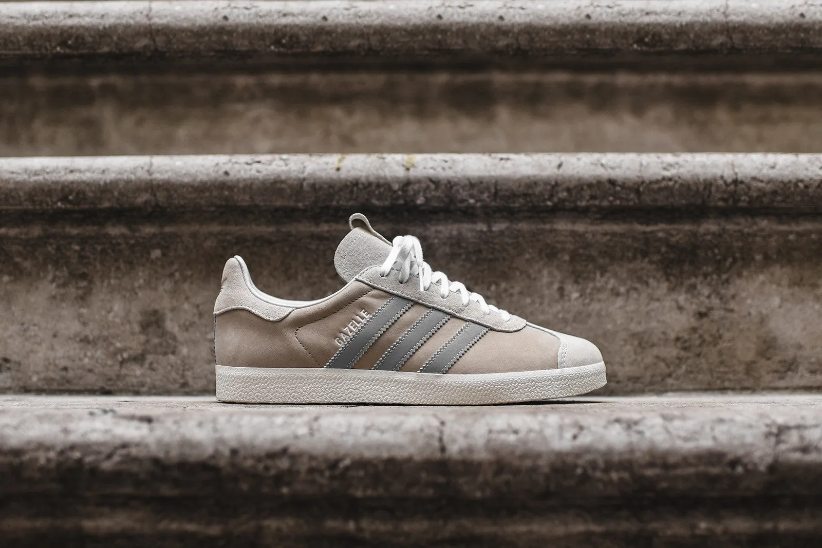 adidas Consortium x Alife x Starcow Gazelle - Beige / White