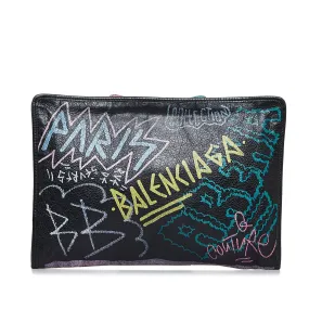 Balenciaga Graffiti Bazar Clutch Bag (SHG-3dtppR)