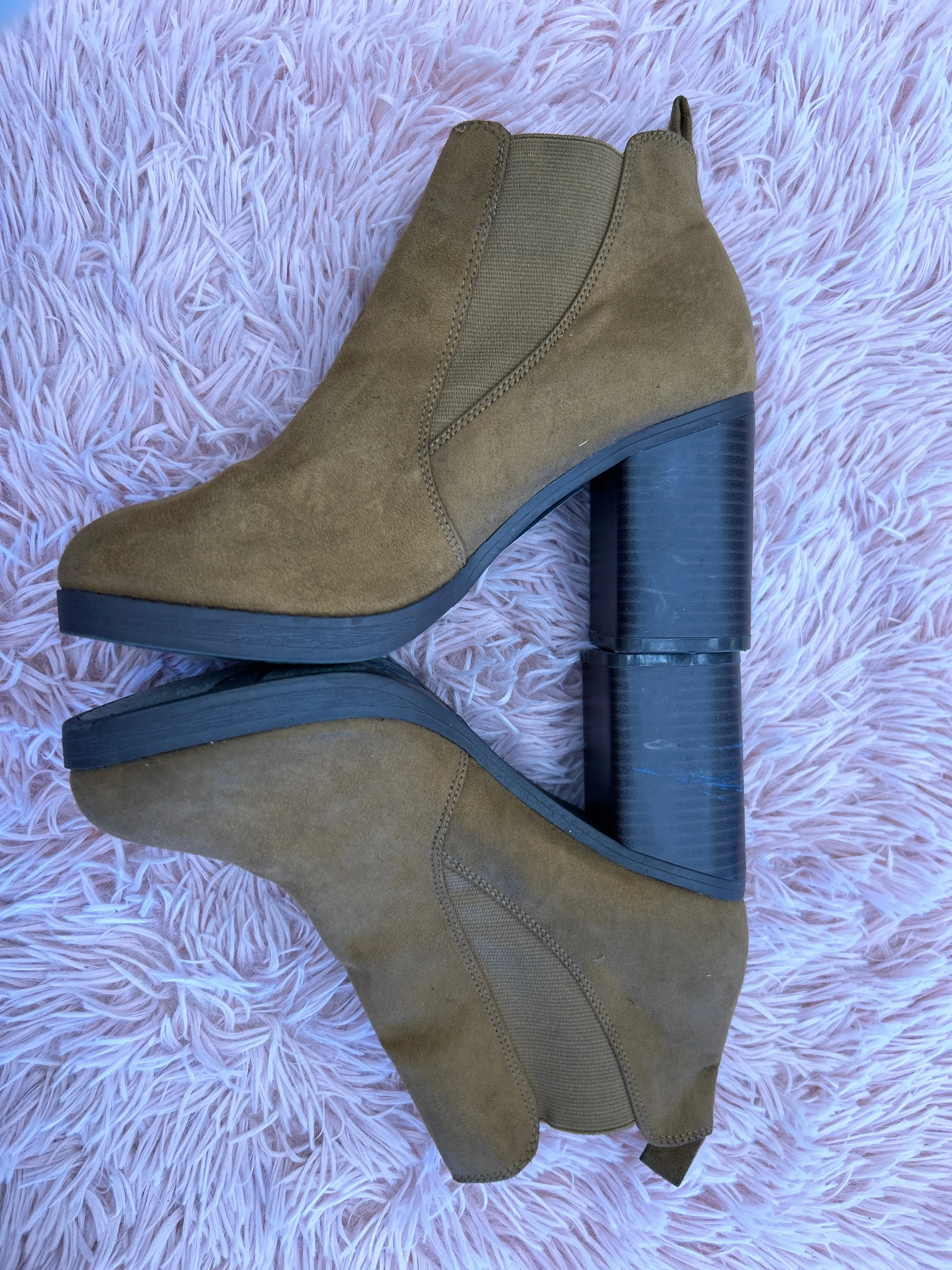 Boots Ankle Heels By American Eagle  Size: 8.5