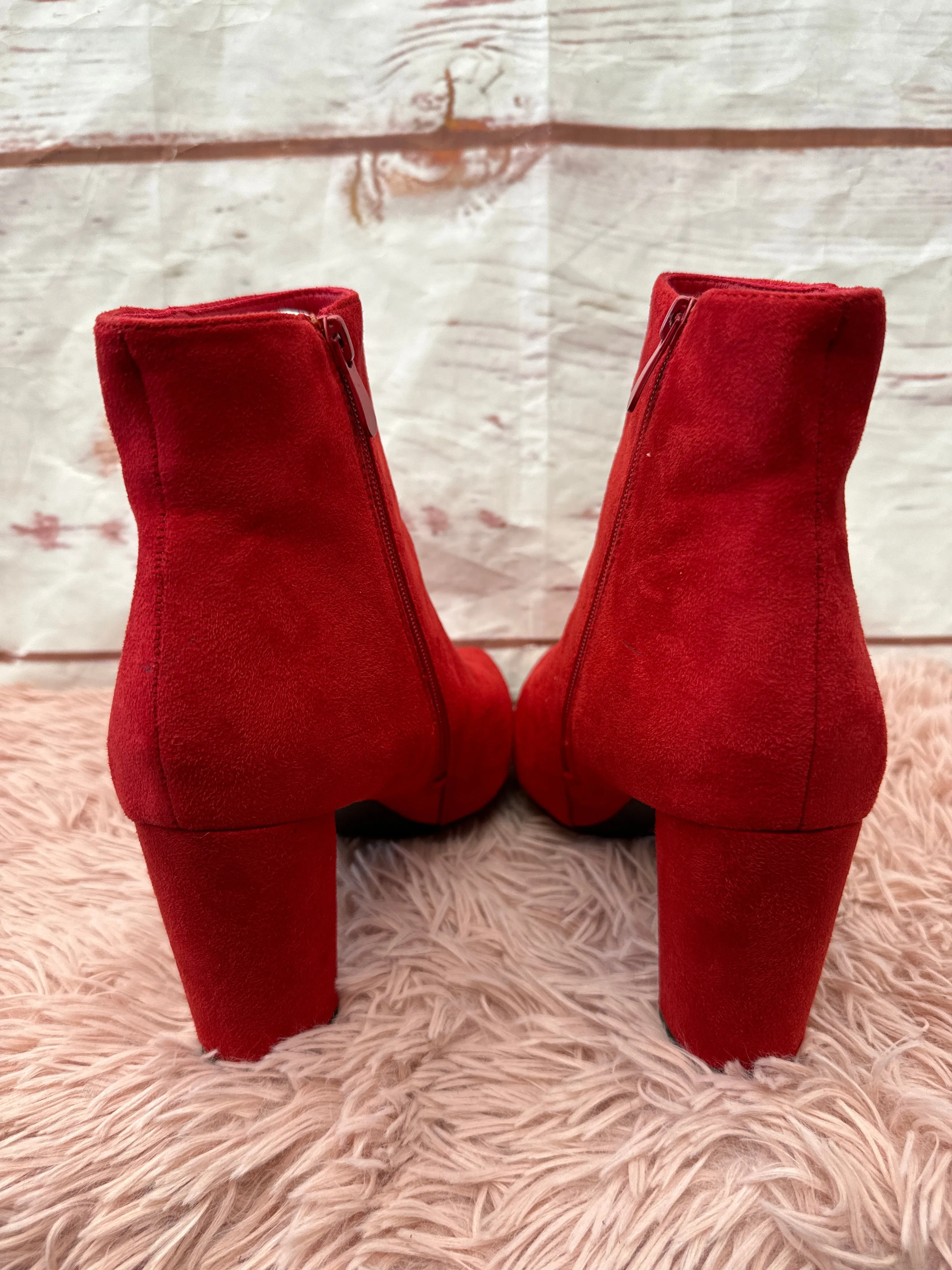 Boots Ankle Heels By Clothes Mentor In Red, Size: 10