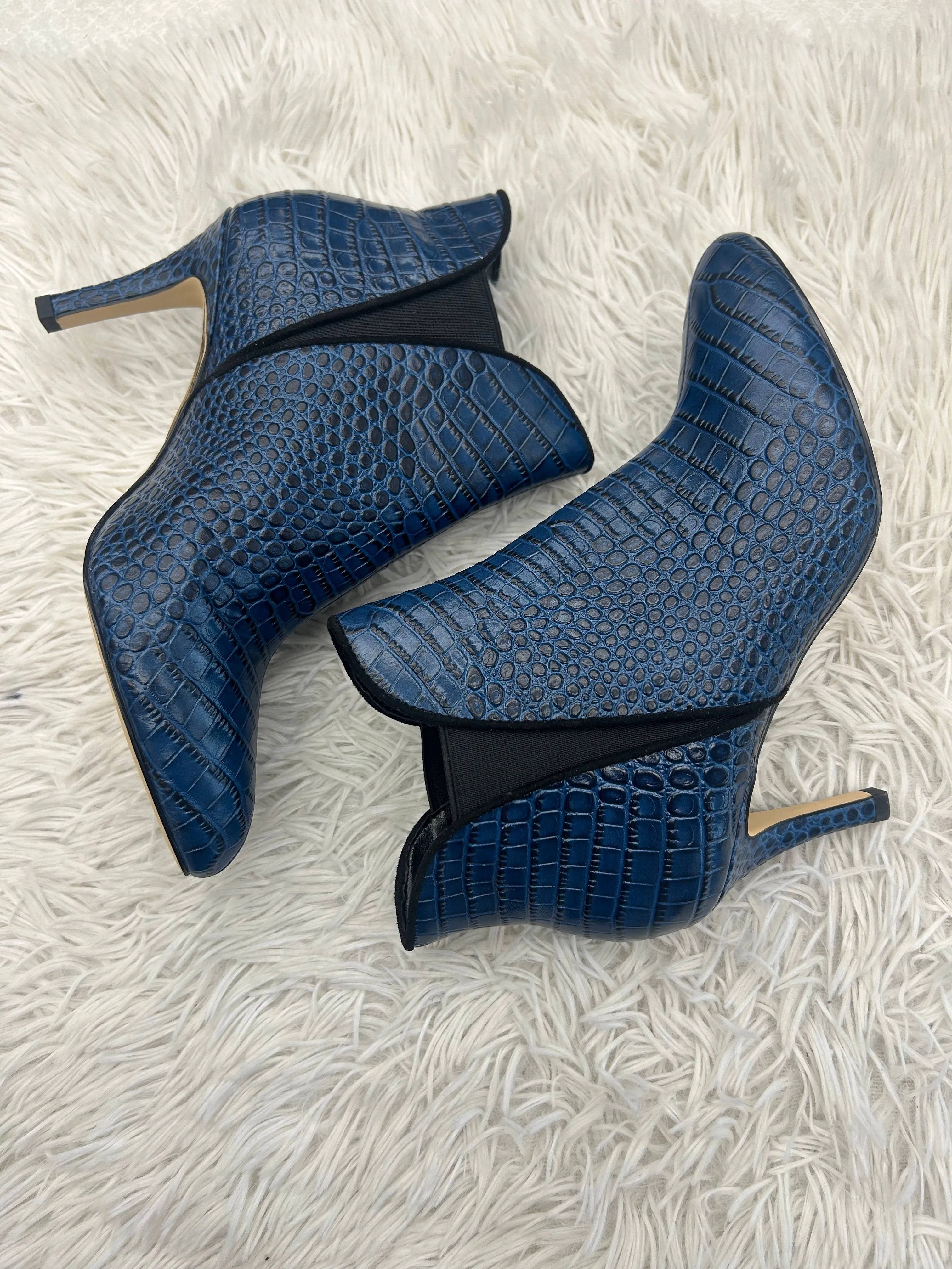 Boots Ankle Heels By White House Black Market In Blue Black, Size: 6.5