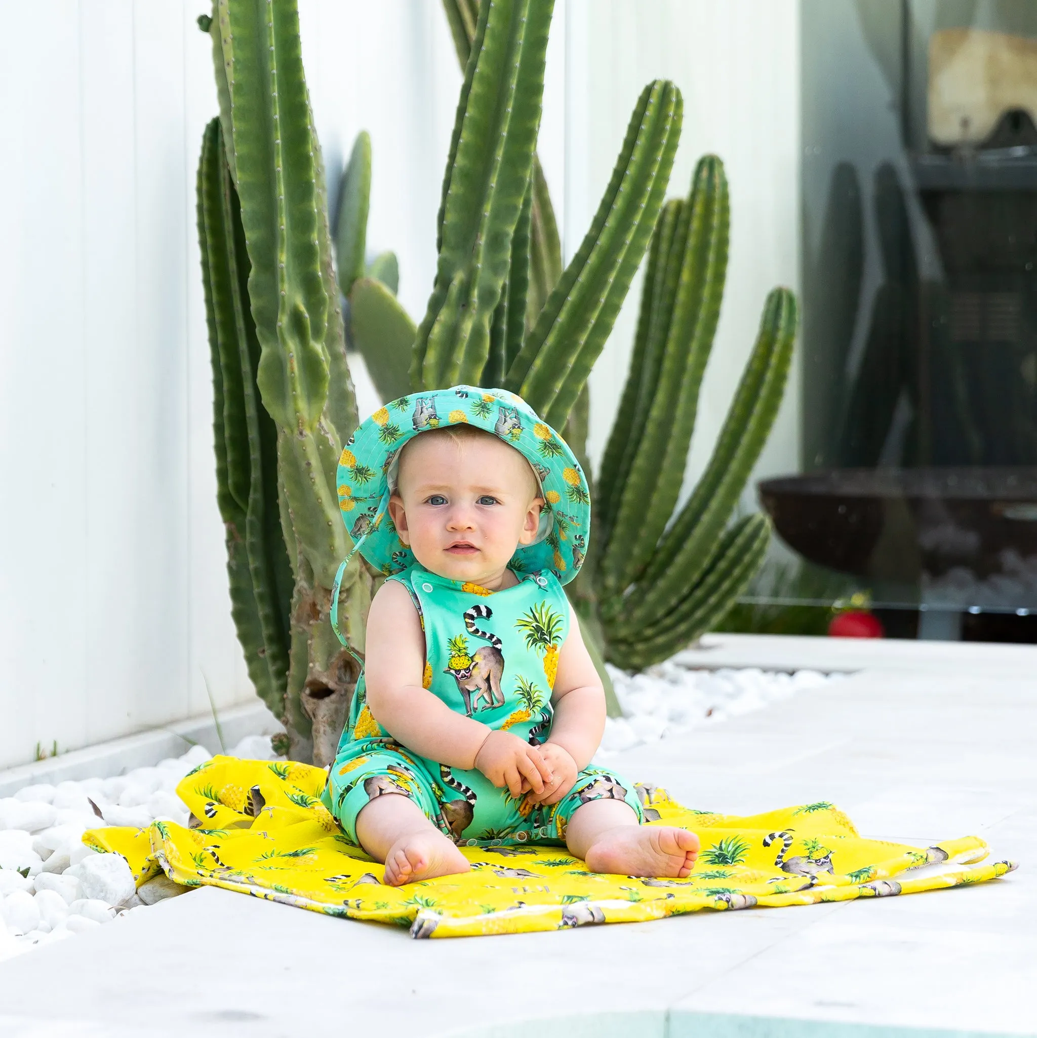 Green Pineapple Lemurs Beach Hat