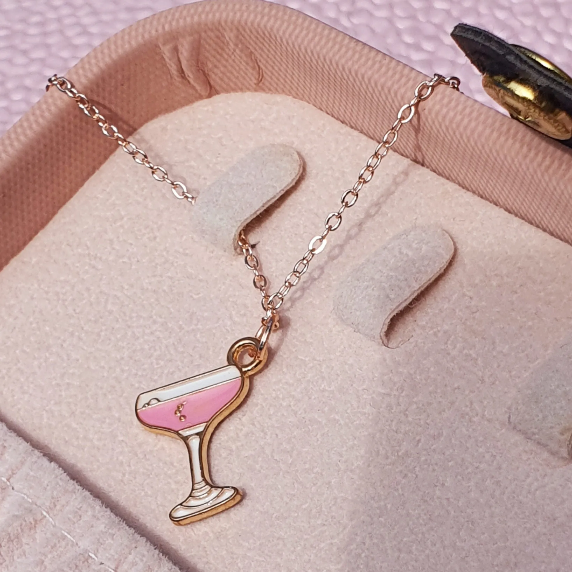 Y2K Charm Pendant RoseGold Necklace - Cosmopolitan